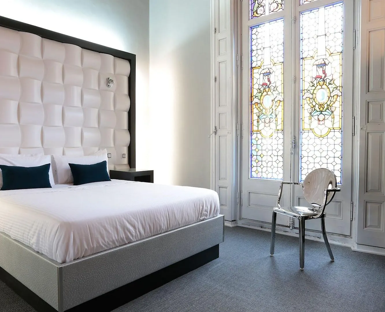 Amra Barcelona Gran Via Otel Konukevi