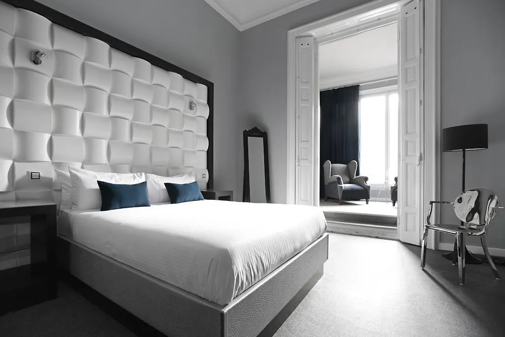 Konukevi Amra Barcelona Gran Via Otel