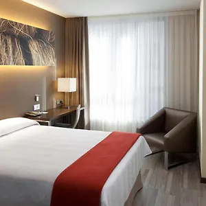 Nh Diagonal Center Otel Barselona