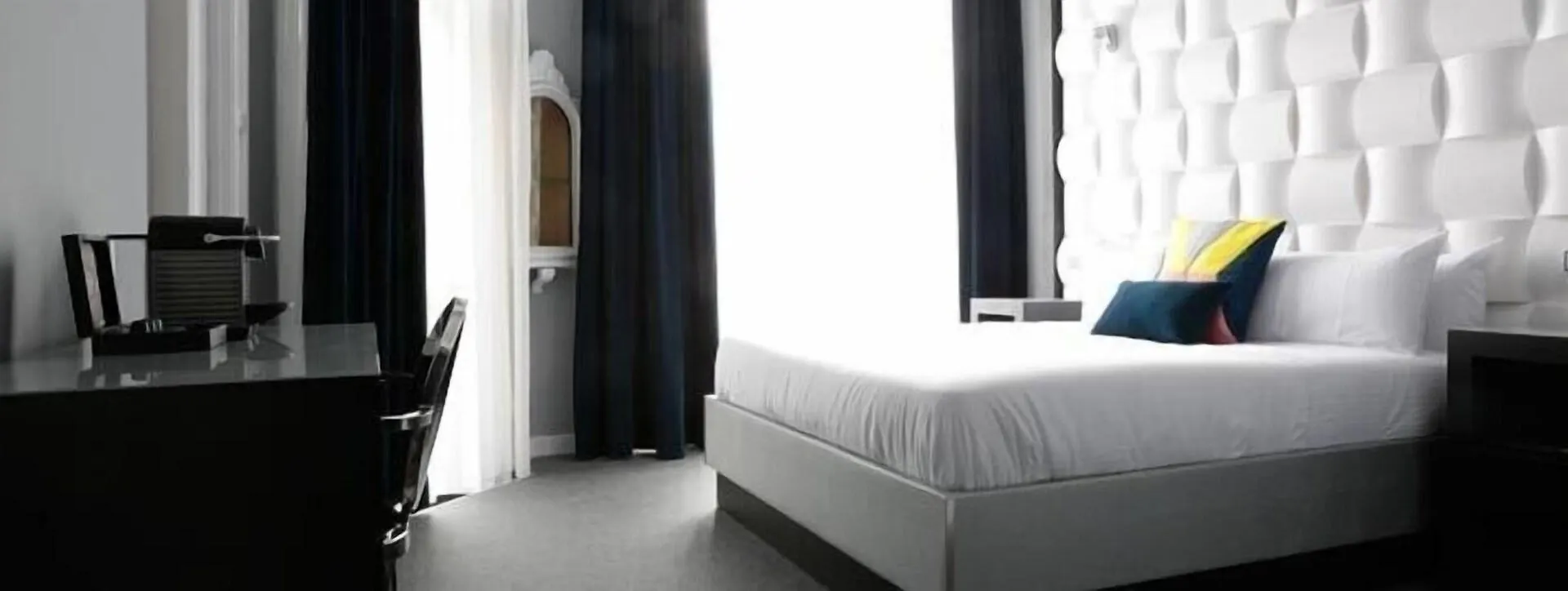 Amra Barcelona Gran Via Otel 2*,